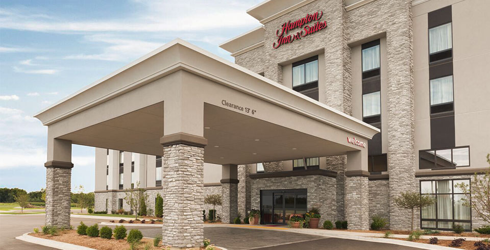 Hampton Inn & Suites Entrance